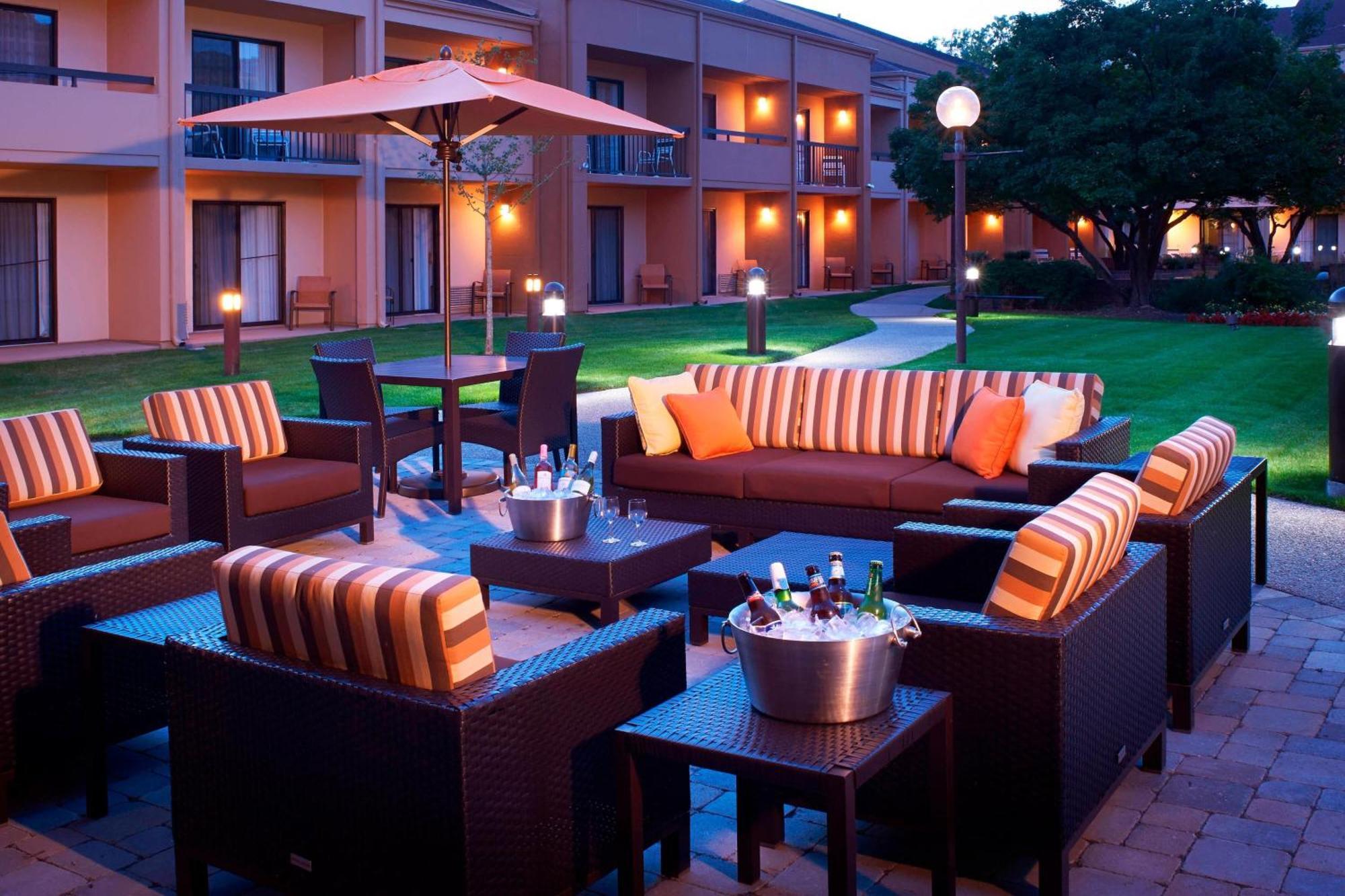 מלון Courtyard Chicago Arlington Heights/South מראה חיצוני תמונה