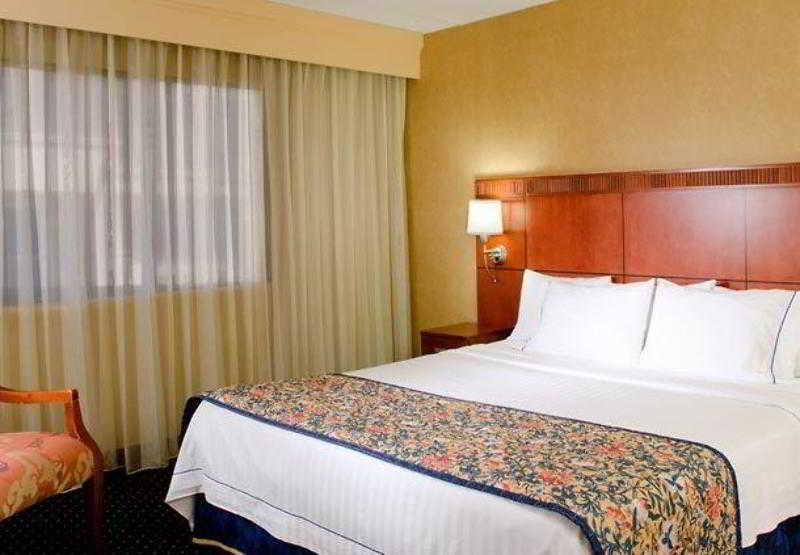מלון Courtyard Chicago Arlington Heights/South מראה חיצוני תמונה